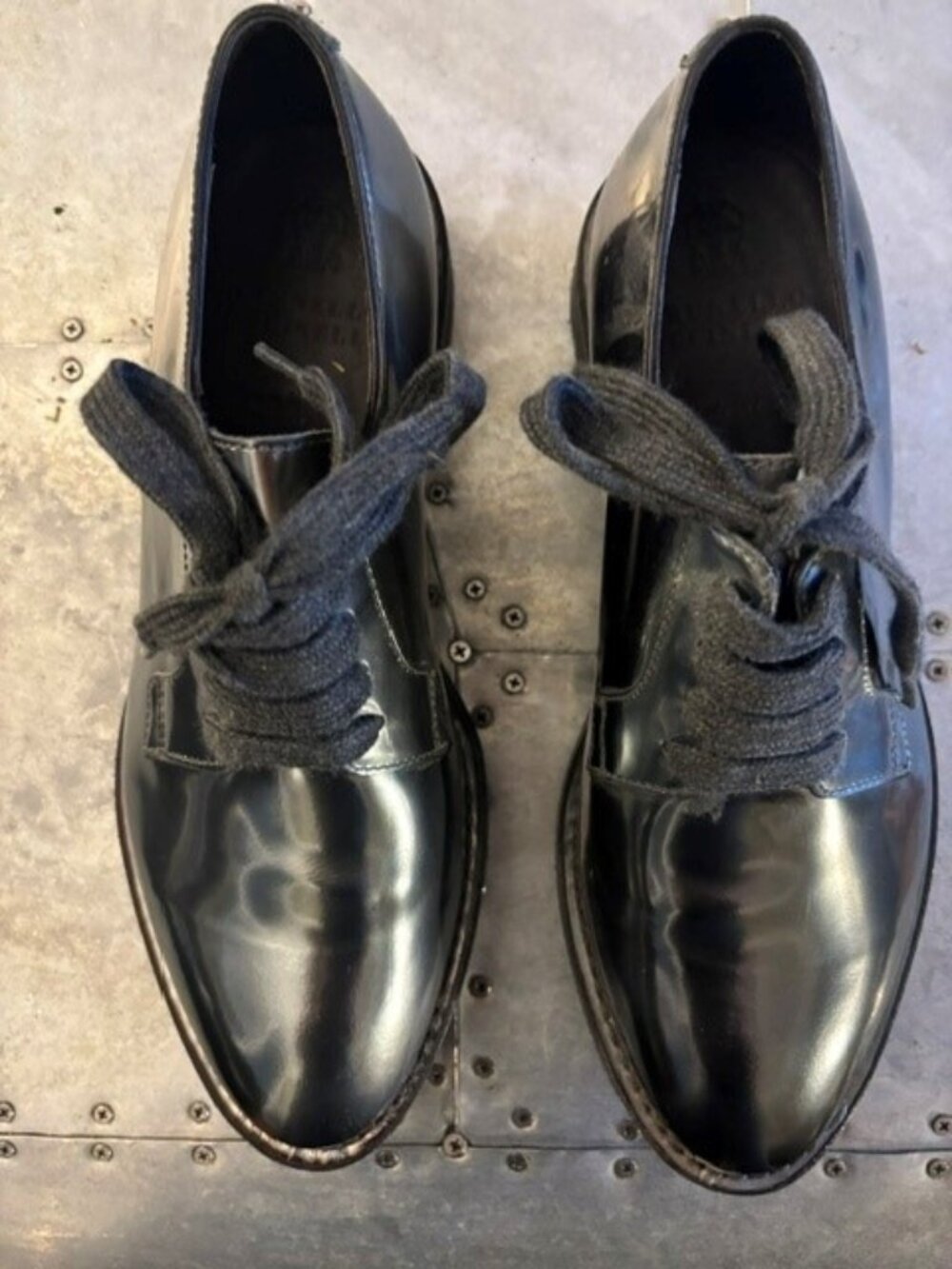 BRUNO CUCINELLI BRAND NEW SILVER METALLIC OXFORDS  SIZE 37.5